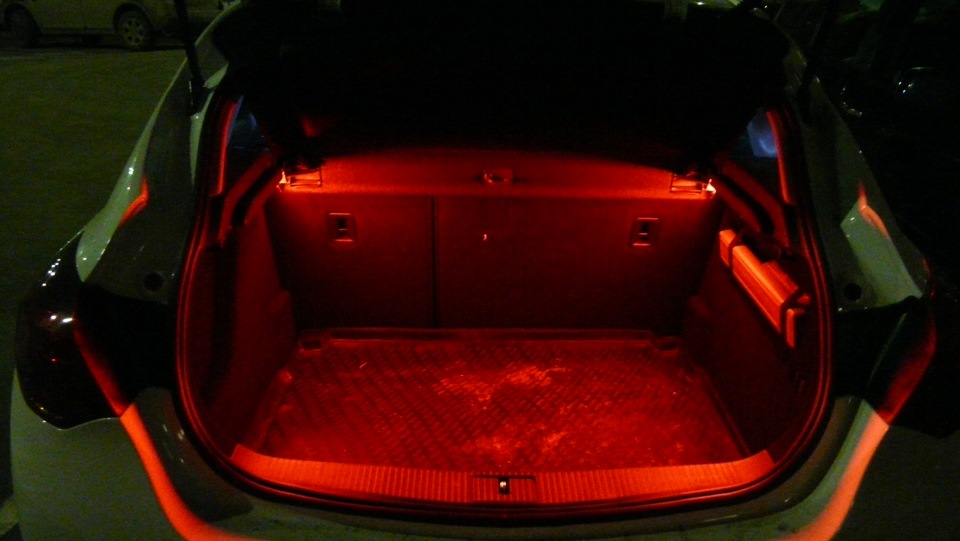 Подсветка багажника автомобиля