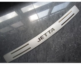 Хромированная накладка на задний бампер Volkswagen Jetta 6 2011+ B