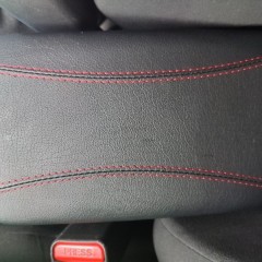 Фото покупателя: Подлокотник для Nissan Tiida C11 2004-2014 красная строчка