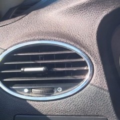 Фото покупателя: Декоративные накладки для отверстий обдува салона Ford Focus 2 2005-2011