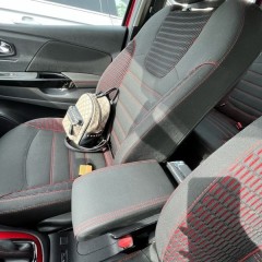 Фото покупателя: Подлокотник для Renault Kaptur I 2016+ c USB красная строчка