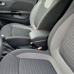 Фото покупателя: Подлокотник для Renault Kaptur I 2016+ c USB красная строчка