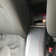 Фото покупателя: Подлокотник для Chevrolet Aveo T300 2012+ красная строчка