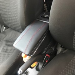 Фото покупателя: Подлокотник для Chevrolet Aveo T300 2012+ красная строчка