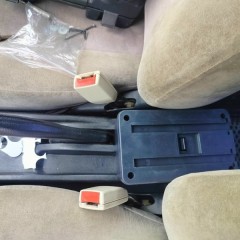 Фото покупателя: Подлокотник для Geely MK 2006-2015 c USB красная строчка