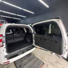 Фото покупателя: Кожаные коврики в багажник для Toyota Land Cruiser Prado 150 Series Внедорожник 5 дв. (2009-2013) 5 мест