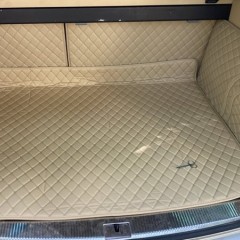 Фото покупателя: Кожаные коврики в багажник для Volkswagen Touareg I (2002-2007)