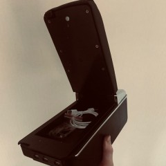 Фото покупателя: Подлокотник для Geely MK 2006-2015 c USB красная строчка