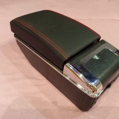 Фото покупателя: Подлокотник для Opel Astra H 2004-2014 (с USB) красная строчка