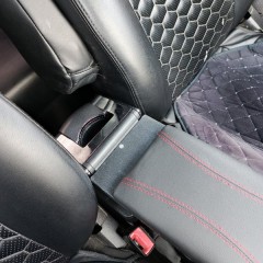 Фото покупателя: Подлокотник для Chevrolet Aveo T300 2012+ красная строчка