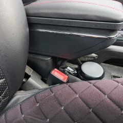 Фото покупателя: Подлокотник для Chevrolet Aveo T300 2012+ красная строчка