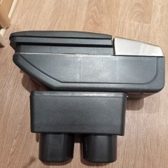Фото покупателя: Подлокотник для Nissan Tiida C11 2004-2014 красная строчка