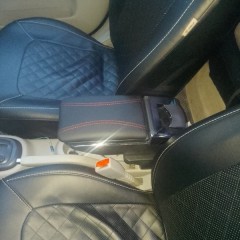 Фото покупателя: Подлокотник для Hyundai Accent 3 2006-2011 красная строчка
