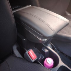 Фото покупателя: Подлокотник для Kia Rio 3 2011-2016 черная строчка
