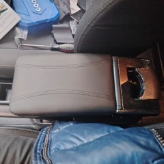 Фото покупателя: Подлокотник для Kia Rio 3 2011-2016 черная строчка
