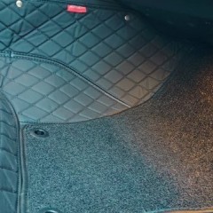 Фото покупателя: Кожаные 3D коврики с ворсом для Volkswagen Touareg II (2010-2014) (для 2-х зонных климат контролей)