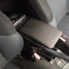 Фото покупателя: Подлокотник для Honda Fit/Jazz II 2008-2014 без USB красная строчка