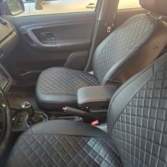 Фото покупателя: Подлокотник для Skoda Fabia II/Roomster 5J 2006-2015 c USB красная строчка