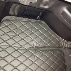 Фото покупателя: Кожаные коврики в багажник для Toyota Highlander II (U40) (2007-2010) 7 мест