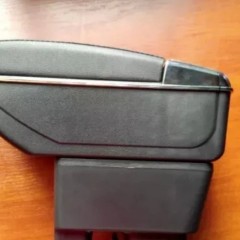 Фото покупателя: Подлокотник для Geely MK 2006-2015 c USB красная строчка