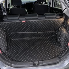 Фото покупателя: Кожаные коврики в багажник для Honda Fit III (2013+)