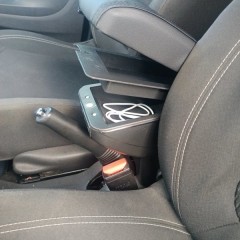 Фото покупателя: Подлокотник для Renault Kaptur I 2016+ c USB черная строчка