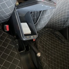 Фото покупателя: Подлокотник для Honda Fit, Jazz I 2004-2008 красная строчка