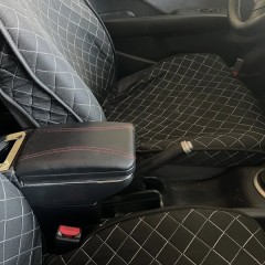 Фото покупателя: Подлокотник для Honda Fit, Jazz I 2004-2008 красная строчка