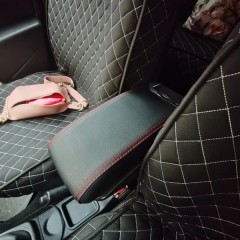 Фото покупателя: Подлокотник для Renault Sandero/Logan 2009+ (с USB) красная строчка