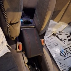 Фото покупателя: Подлокотник для Nissan Tiida C11 2004-2014 красная строчка