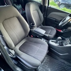 Фото покупателя: Подлокотник для Chevrolet Aveo T300 2012+ красная строчка
