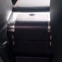 Фото покупателя: Подлокотник для Geely MK 2006-2015 c USB красная строчка