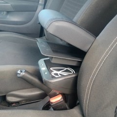 Фото покупателя: Подлокотник для Renault Sandero/Logan 2009+ (с USB) красная строчка