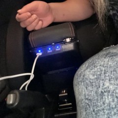 Фото покупателя: Подлокотник для Honda Fit/Jazz II 2008-2014 c USB красная строчка