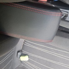Фото покупателя: Подлокотник для Opel Corsa c USB красная строчка