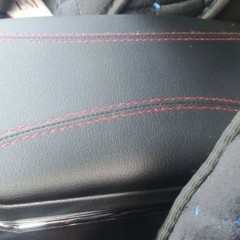 Фото покупателя: Подлокотник для Renault Duster I 2010+ красная строчка