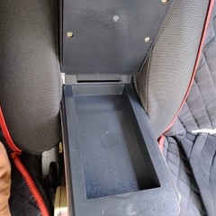Фото покупателя: Подлокотник для Geely MK 2006-2015 c USB красная строчка