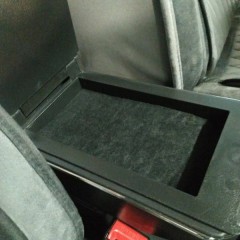 Фото покупателя: Подлокотник для Skoda Fabia II/Roomster 5J 2006-2015 c USB красная строчка