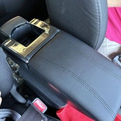 Фото покупателя: Подлокотник для Kia Rio 3 2011-2016 черная строчка