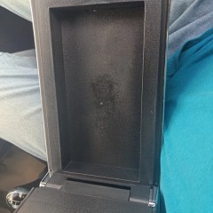 Фото покупателя: Подлокотник для Geely MK 2006-2015 c USB красная строчка