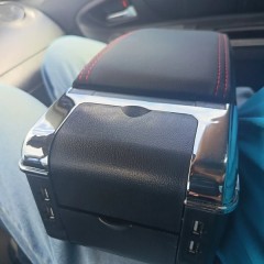 Фото покупателя: Подлокотник для Geely MK 2006-2015 c USB красная строчка