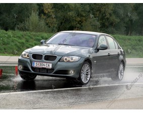 Светодиодные противотуманные фары с ангельскими глазками для BMW 3 2008-2012