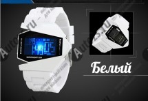 Часы "Стелс", белые