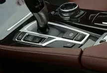 Декоративная накладка на нижнюю консоль салона BMW 5 серия F10 2013-2016