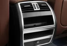 Декоративные накладки на отверстие обдува в подлокотнике BMW 5 серия F10 2013-2016