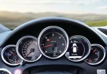 Декоративная накладка на панель приборов Porsche Cayenne 958 2010-2015 B