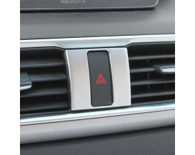 Декоративная накладка на панель кнопки аварийного сигнала Mazda CX-5 1 2015+
