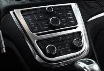 Декоративная накладка на центральную консоль салона Opel Mokka 1 2012+ B