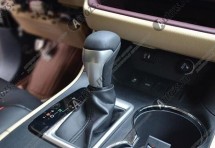 Декоративная накладка на ручку КПП Toyota Highlander 3 2014+