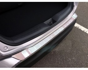Хромированная накладка на задний бампер Toyota C-HR 2016+